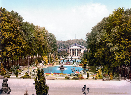 Wiesbaden, Etablissement thermal et parc