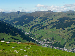  Saalbach-Hinterglemm, le vallée, wiki user Jacquesverlaeken, CC BY-SA 3.0